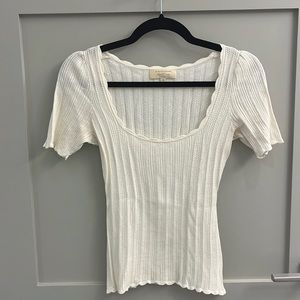 Sezane ecru tee shirt in small